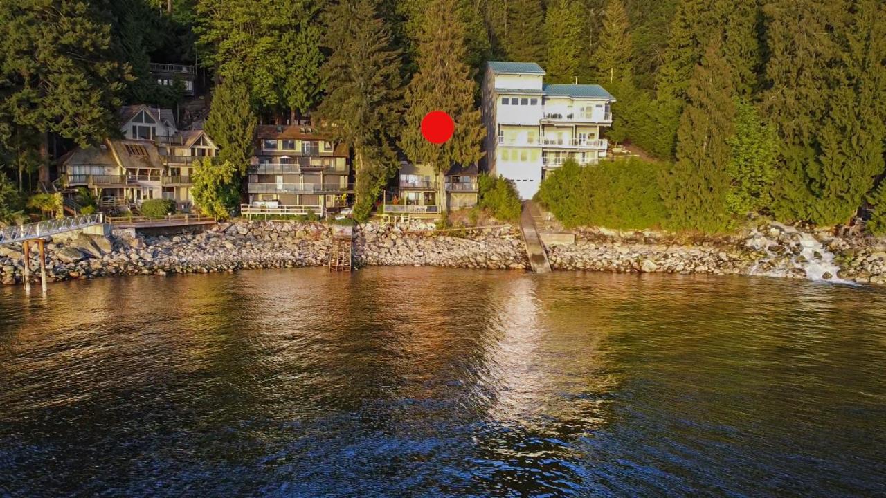 Waterfront Cottage With Superb Coastline Views West Vancouver Zewnętrze zdjęcie